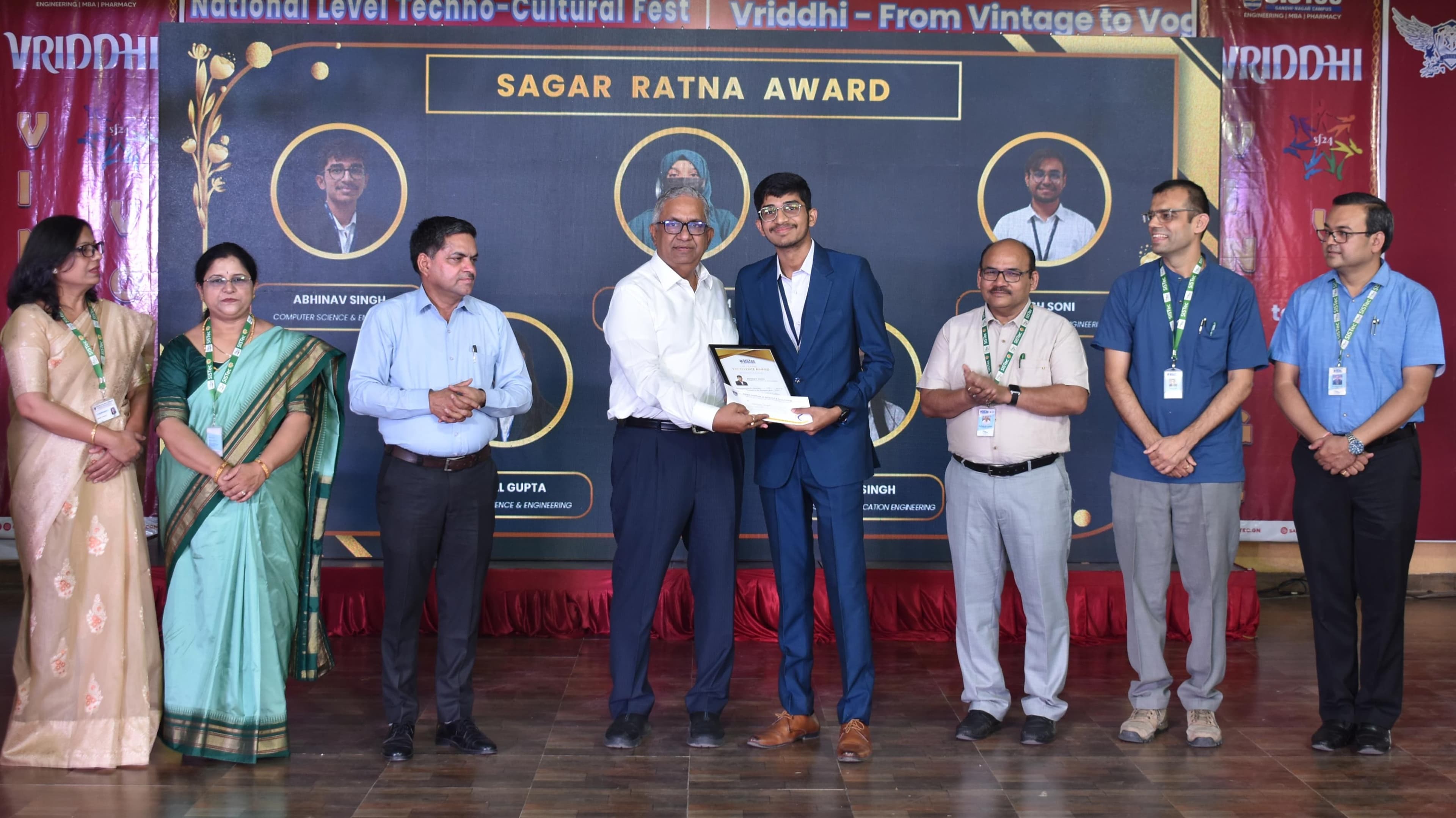 College Topper and Sagar Ratna Award College Topper and Sagar Ratna Award - Achievement